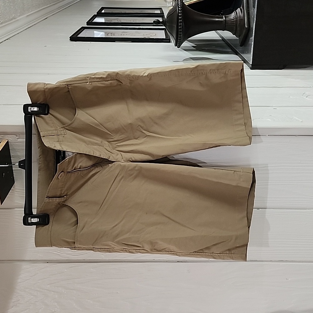 MEN'S UNDER ARMOUR HEATGEAR SHORTS SIZE 32